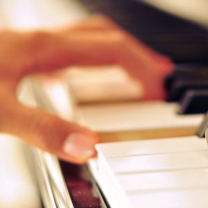 农村沟厕美女撒尿视频高清无码直播
